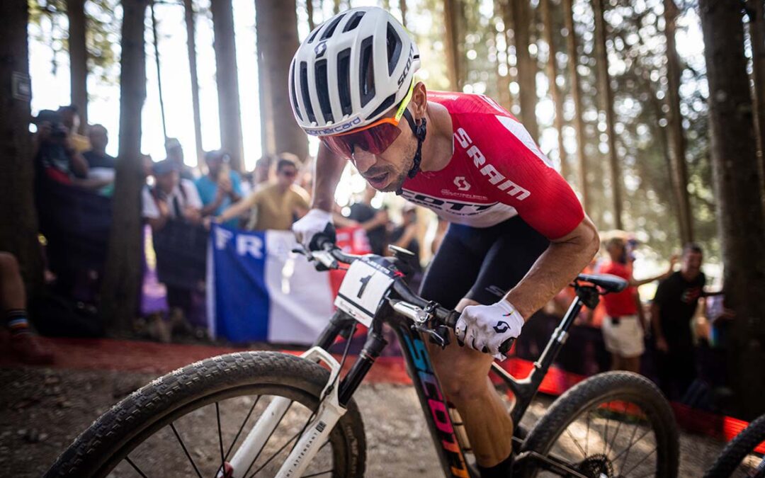 N1NO Schurter turns up the heat in Les Gets